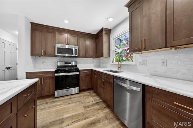 4568 Braungate Drive, St Louis, MO 63128
