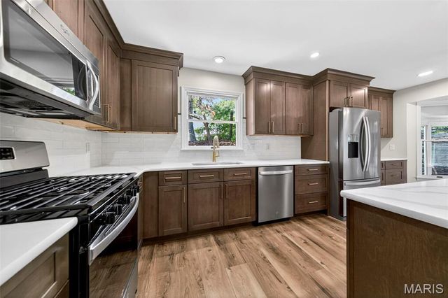 4568 Braungate Drive, St Louis, MO 63128
