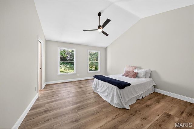 4568 Braungate Drive, St Louis, MO 63128