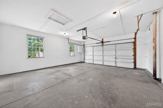 4568 Braungate Drive, St Louis, MO 63128