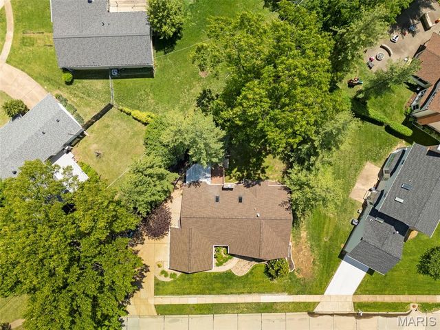 4568 Braungate Drive, St Louis, MO 63128