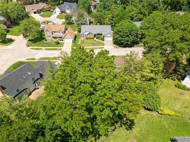 4568 Braungate Drive, St Louis, MO 63128