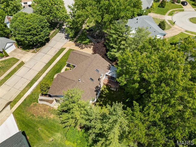 4568 Braungate Drive, St Louis, MO 63128