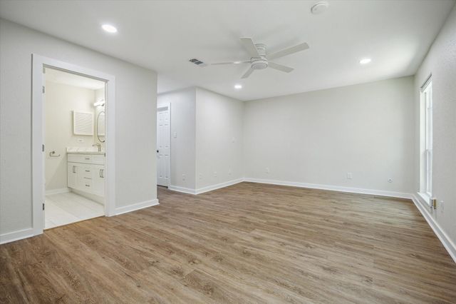 6727 Belmont Street, West University Place, TX 77005