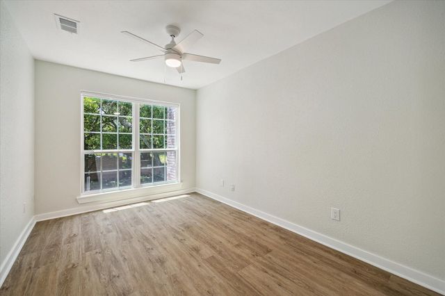 6727 Belmont Street, West University Place, TX 77005