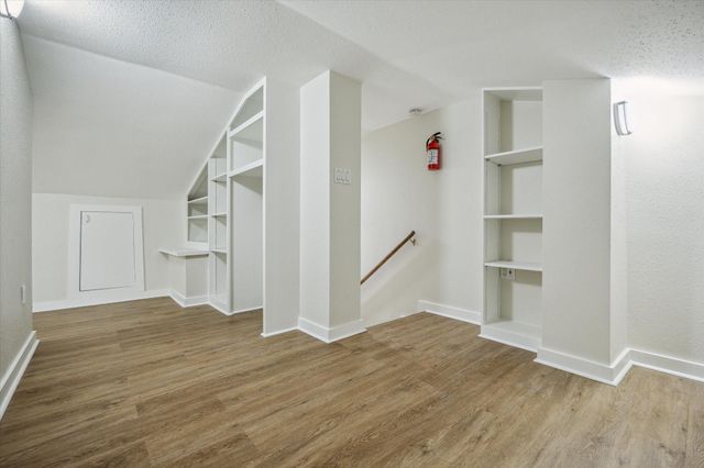 6727 Belmont Street, West University Place, TX 77005