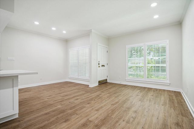 6727 Belmont Street, West University Place, TX 77005