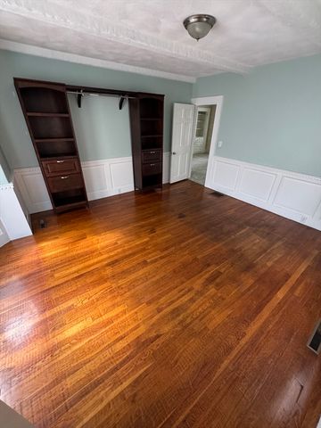 29 Pearl 1, Marlborough, MA 01752