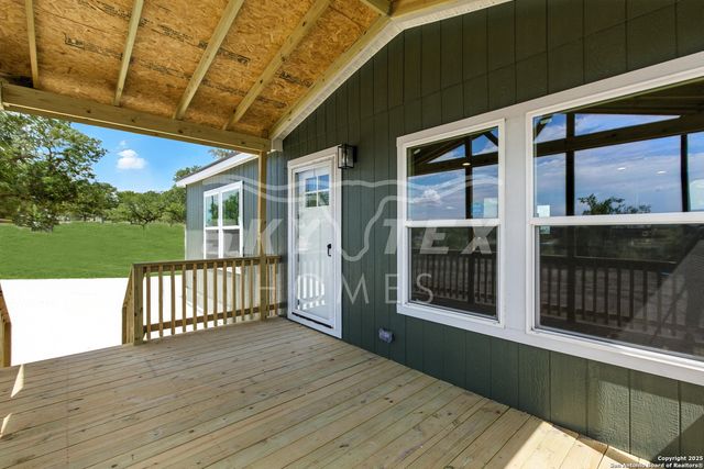 132 Syrah St, La Vernia, TX 78121