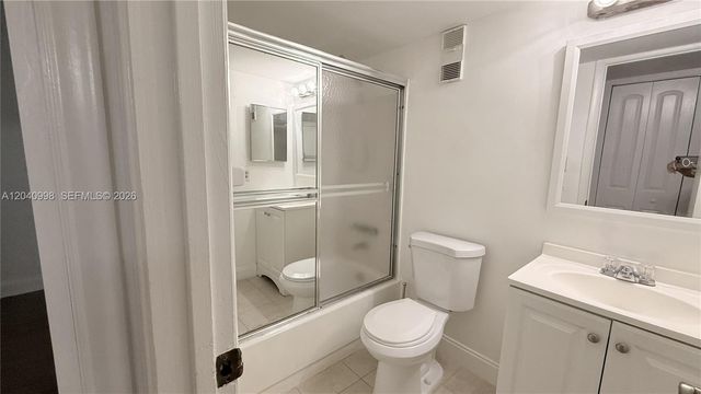 9262 NW 1st St 205, Pembroke Pines, FL 33024
