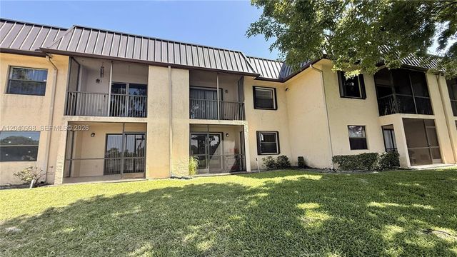 9262 NW 1st St 205, Pembroke Pines, FL 33024