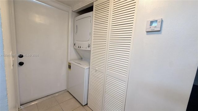 9262 NW 1st St 205, Pembroke Pines, FL 33024