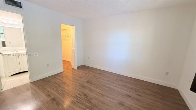 9262 NW 1st St 205, Pembroke Pines, FL 33024