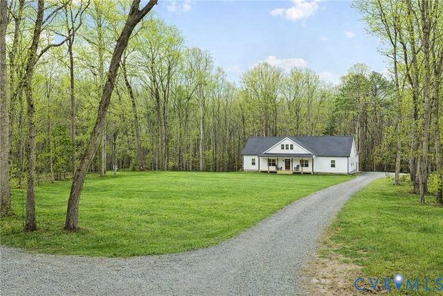 3167 Pineview Dr, Powhatan, VA 23139