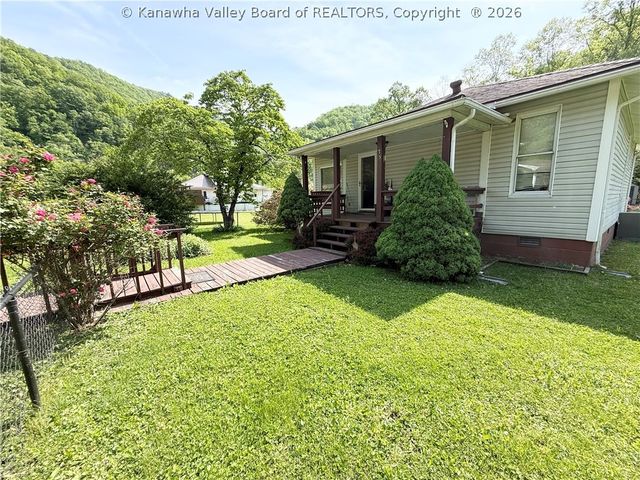 75 Janie Avenue, Whitesville, WV 25209