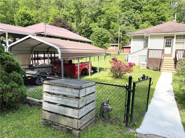 75 Janie Avenue, Whitesville, WV 25209