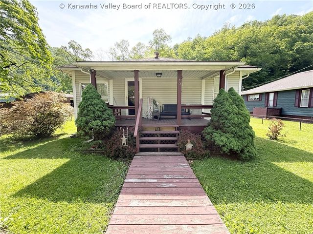 75 Janie Avenue, Whitesville, WV 25209
