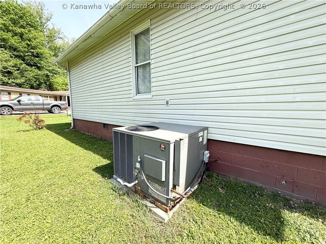 75 Janie Avenue, Whitesville, WV 25209