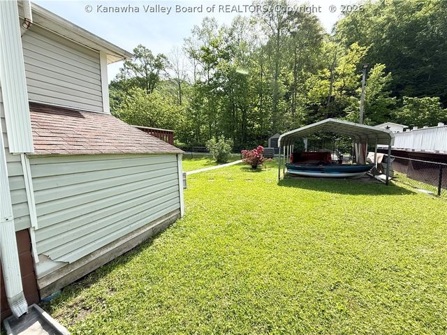 75 Janie Avenue, Whitesville, WV 25209