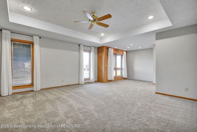 10289 Lafayette Lane, Dimondale, MI 48821