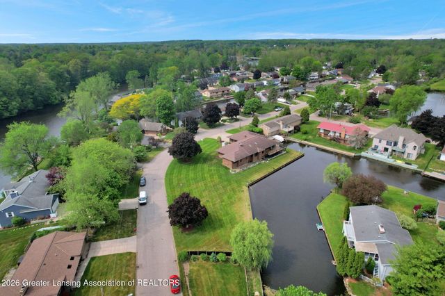 10289 Lafayette Lane, Dimondale, MI 48821