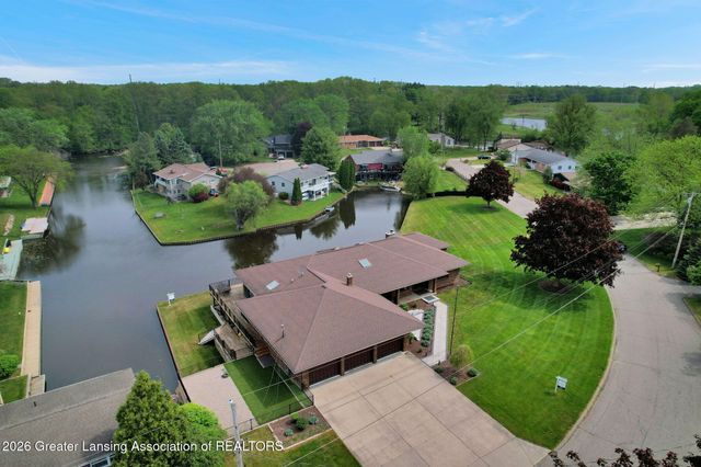 10289 Lafayette Lane, Dimondale, MI 48821