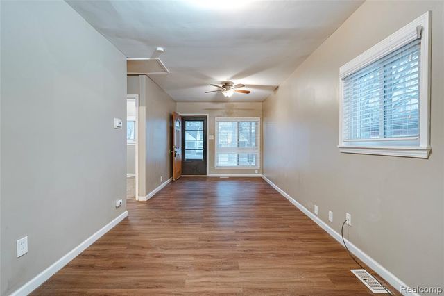 15477 Winston, Redford, MI 48239