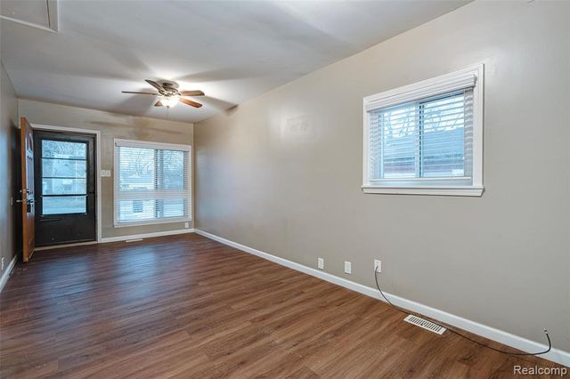 15477 Winston, Redford, MI 48239