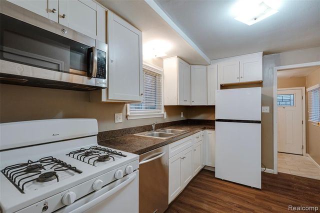 15477 Winston, Redford, MI 48239