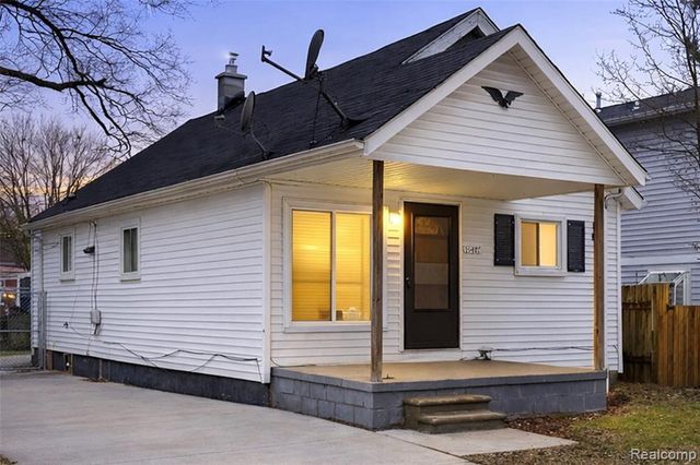 15477 Winston, Redford, MI 48239