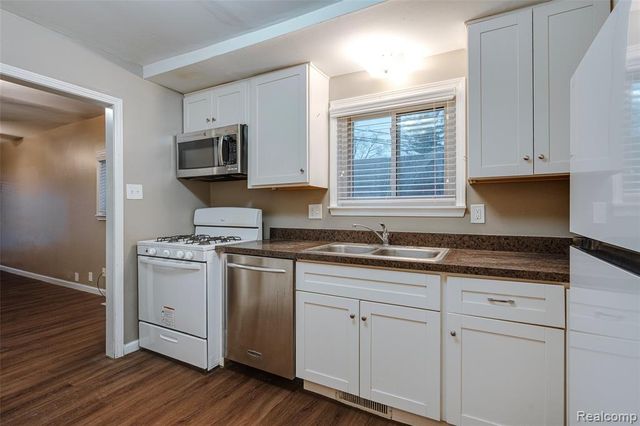 15477 Winston, Redford, MI 48239