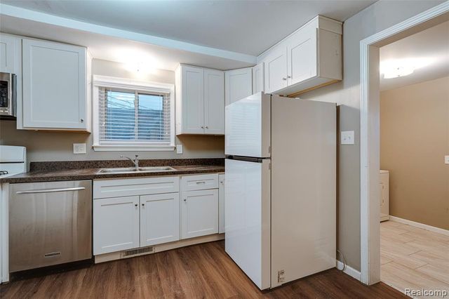 15477 Winston, Redford, MI 48239