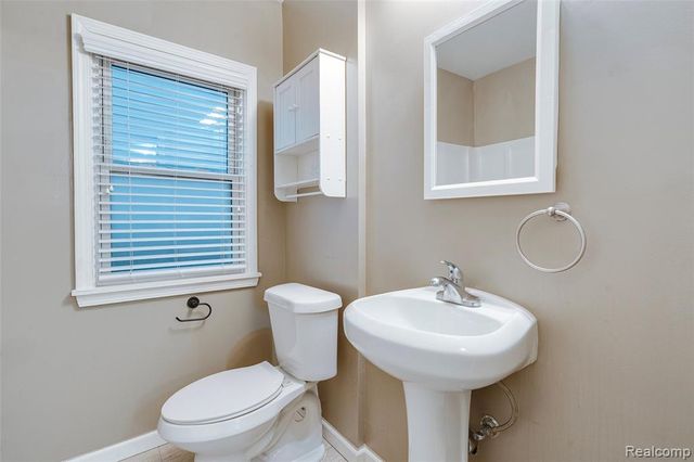 15477 Winston, Redford, MI 48239