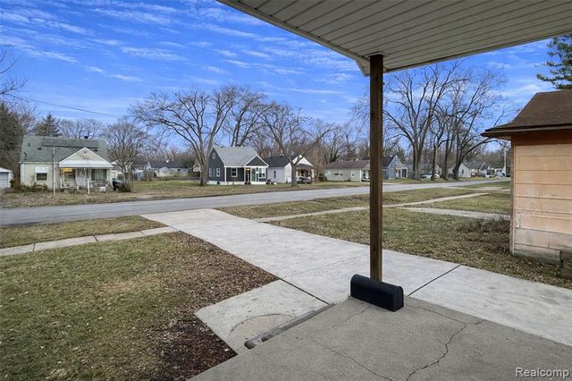 15477 Winston, Redford, MI 48239