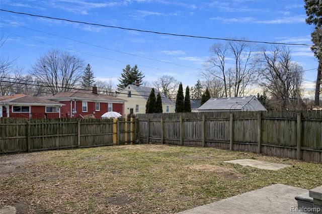 15477 Winston, Redford, MI 48239