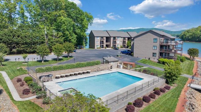 620 Montevista RD 602, Union Hall, VA 24176