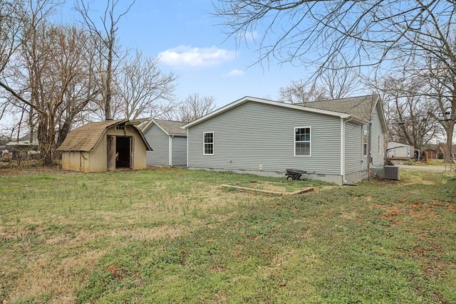 104 Crescent Ave, Smyrna, TN 37167