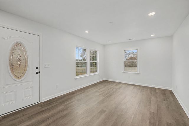 104 Crescent Ave, Smyrna, TN 37167