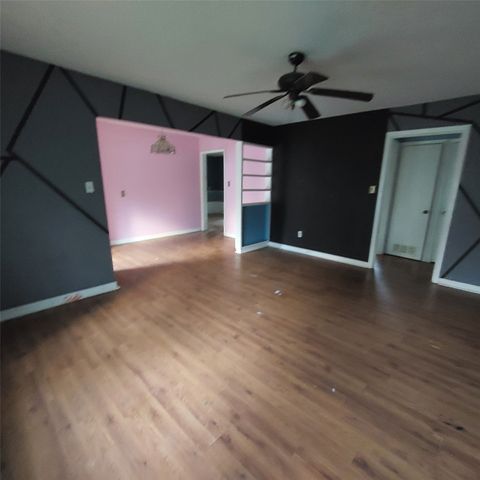 318 N Frost Street, New Boston, TX 75570