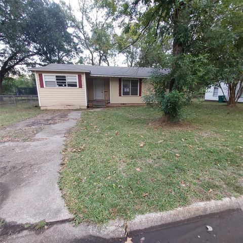 318 N Frost Street, New Boston, TX 75570