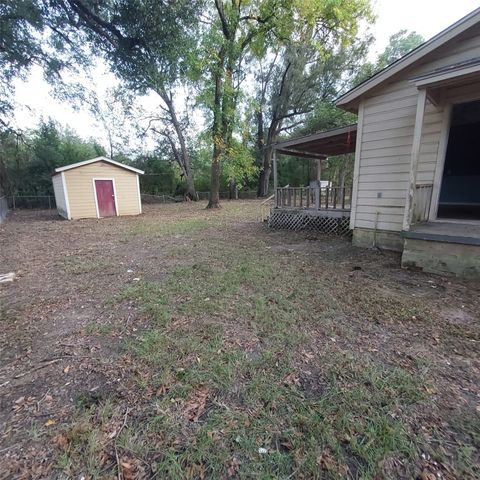 318 N Frost Street, New Boston, TX 75570