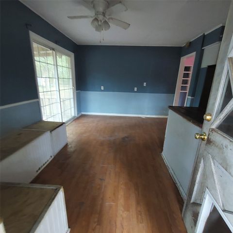 318 N Frost Street, New Boston, TX 75570