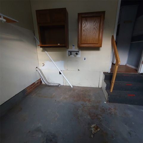 318 N Frost Street, New Boston, TX 75570