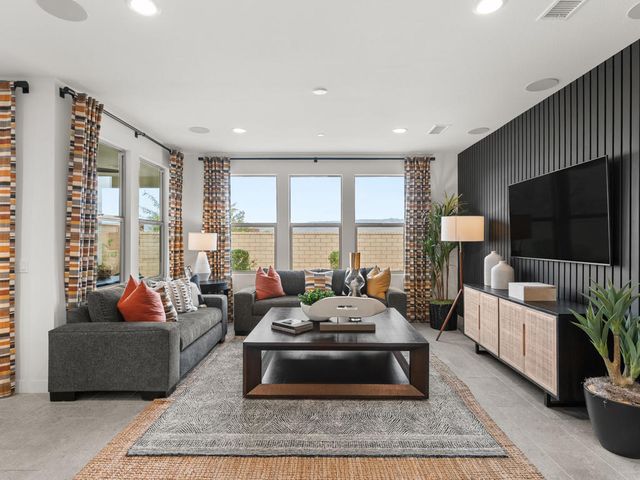 73368 Warhol Lane, Palm Desert, CA 92211