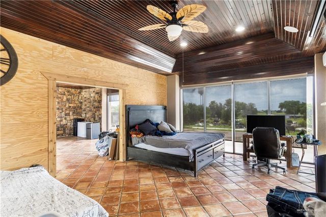 1301 E Roosevelt Road 2, Donna, TX 78537