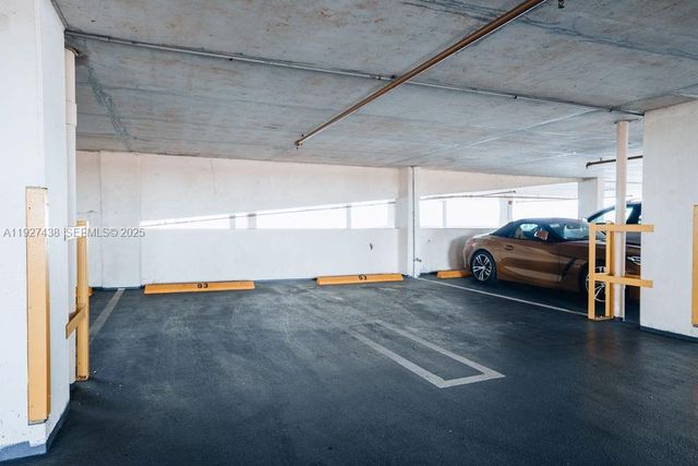 1625 Kennedy Cswy 1004D, North Bay Village, FL 33141