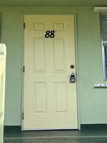 88 Cambridge D 88, West Palm Beach, FL 33417