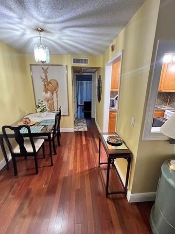 88 Cambridge D 88, West Palm Beach, FL 33417