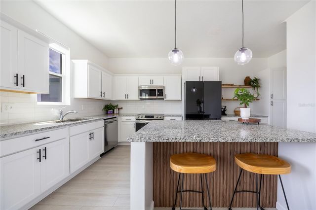 8688 SPORTSMAN LOOP, Groveland, FL 34736