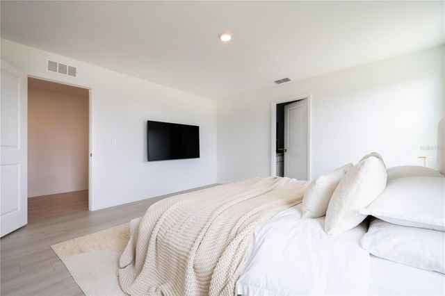 8688 SPORTSMAN LOOP, Groveland, FL 34736